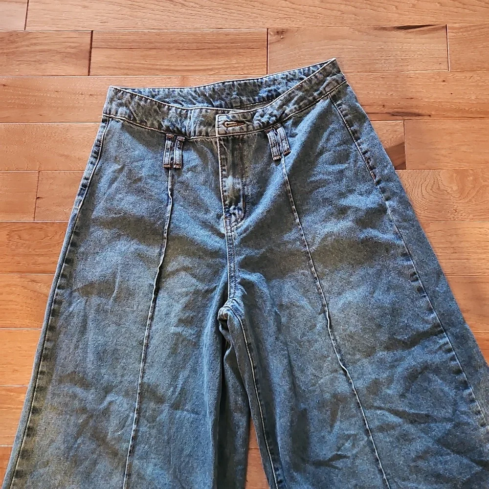 Dazy High- Waise Wide-Leg Blue Jeans - Picture 2 of 12